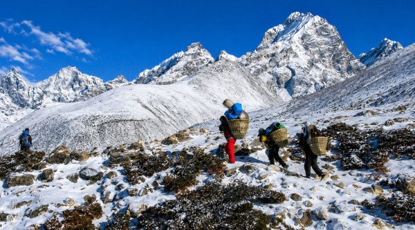 on-the-way-to-everest-basecamp